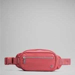 Lululemon Wunderlust Belt bag